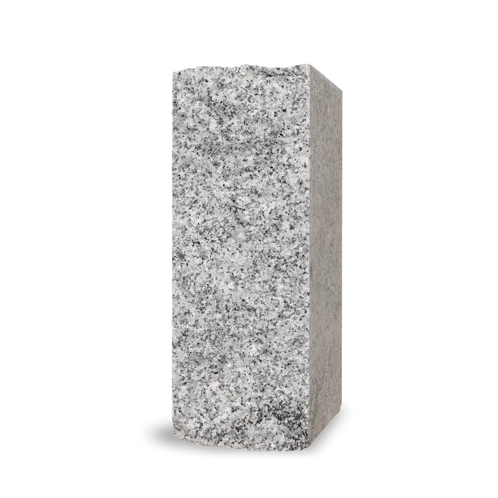 GRG10-Granit-Mauerstein-40x20x10-gesaegt-gebrochen-1stein-hochkant-schraeg.webp